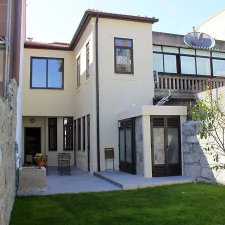 Spacious House In + Garden Holiday home Porto